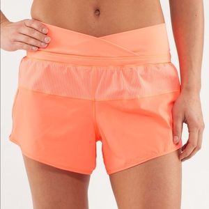 🍊Lululemon Run: Pace Short
Pop orange